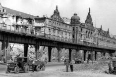 Das schwer beschädigte Gebäude des ehemaligen Kaiserlichen Patentamts in der Gitschiner Straße