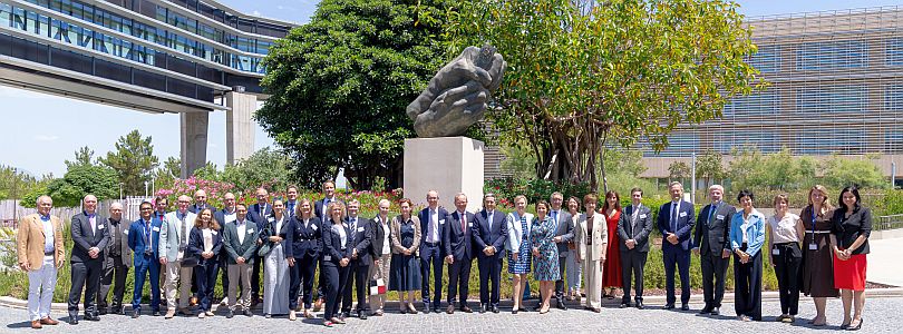 Group photo in front of the EUIPO building