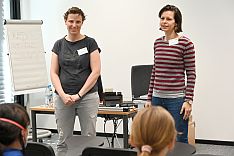 Patentprüferinnen im Vortrag