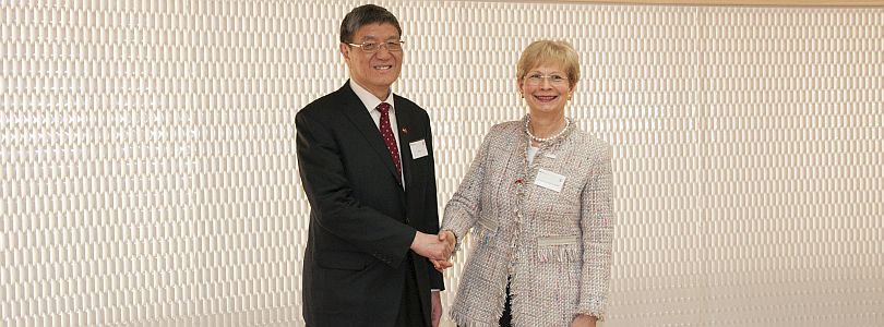 DPMA President Cornelia Rudloff-Schäffer and CNIPA Deputy Commissioner He Hua