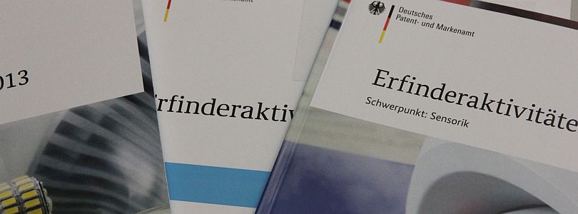 Verschiedene Broschüren "Erfinderaktivitäten"