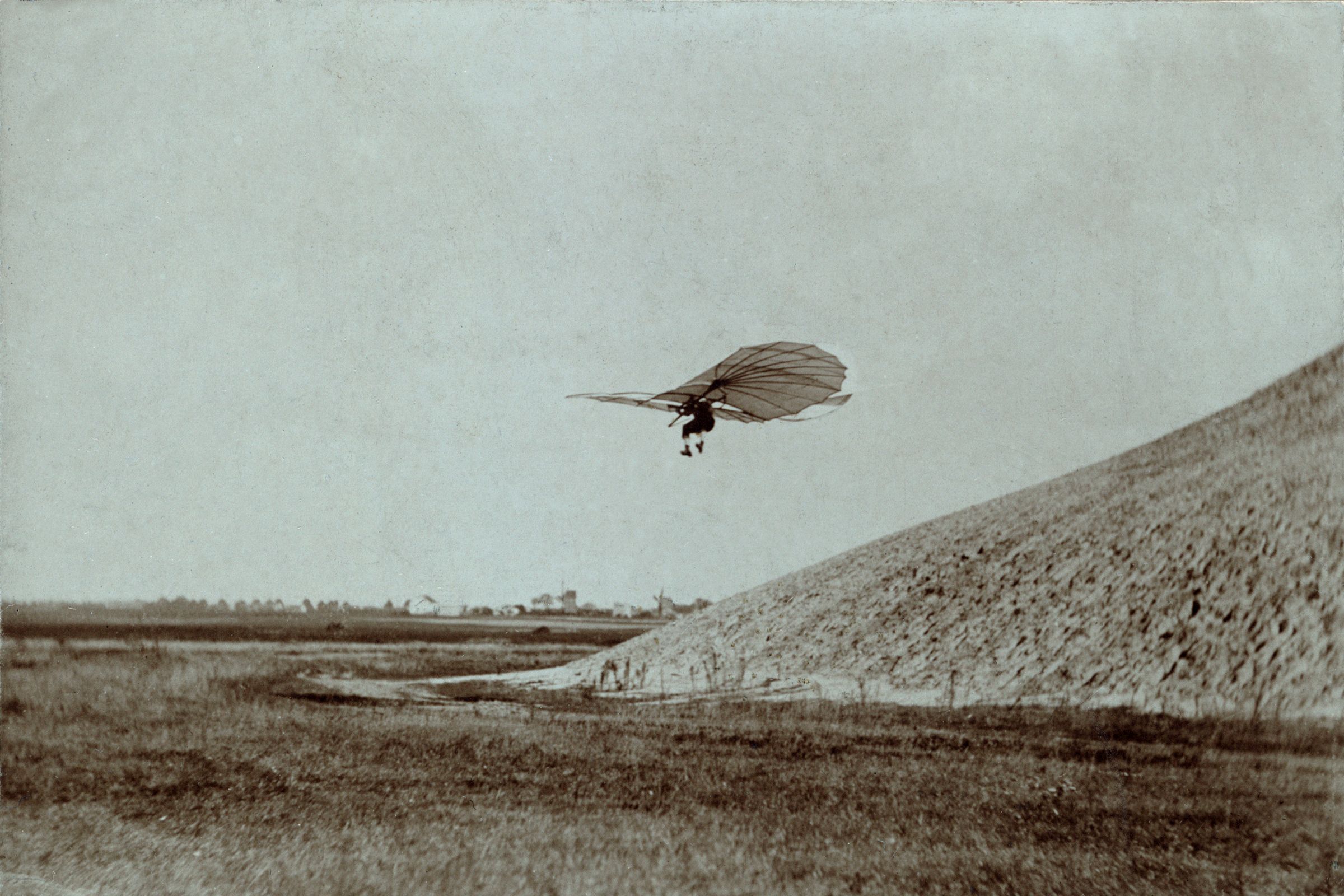 Lilienthal flying