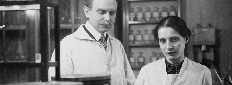 Otto Hahn und Lise Meitner in ihrem Labor