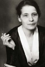 Lise Meitner portrait