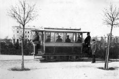 Die erste elektrische Straßenbahn von Werner von Siemens in Berlin-Lichterfelde, 1881