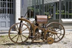 Reconstruction of the "Riding Carriage" in front of Daimler's garden house