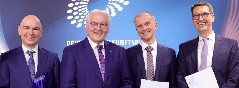 The winners of the 2023 Deutscher Zukunftspreis award with Federal President Frank-Walter Steinmeier